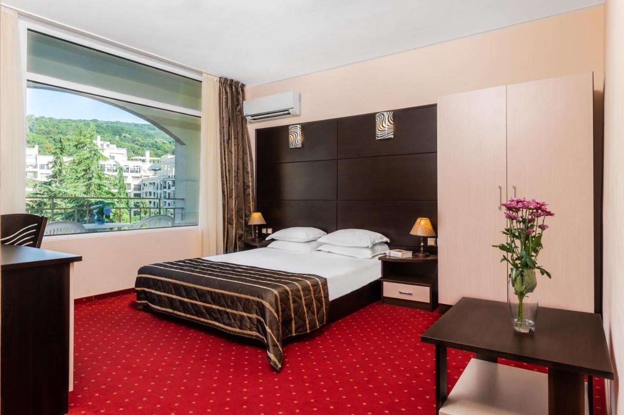 Elpida Hotel โกลเดน แซนส์ ภายนอก รูปภาพ