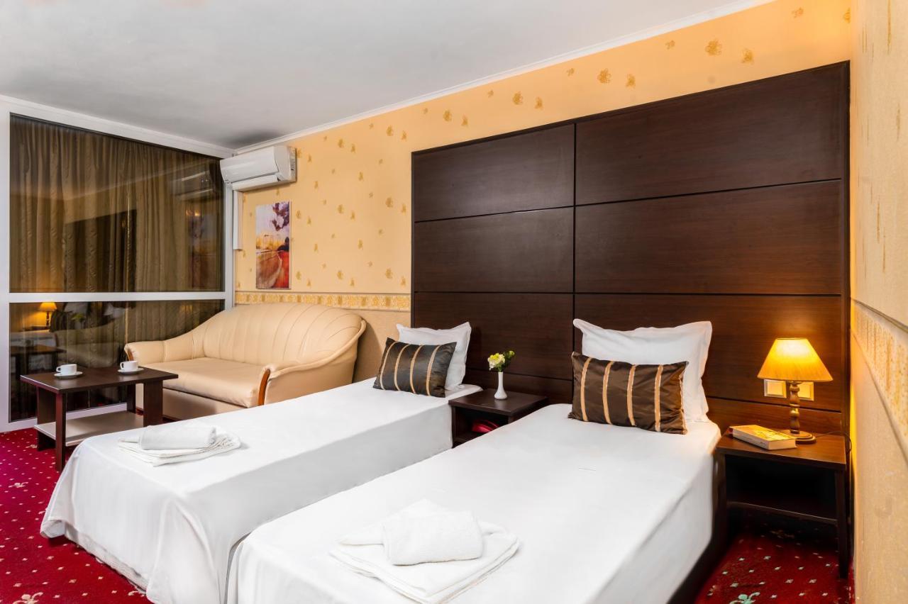 Elpida Hotel โกลเดน แซนส์ ภายนอก รูปภาพ