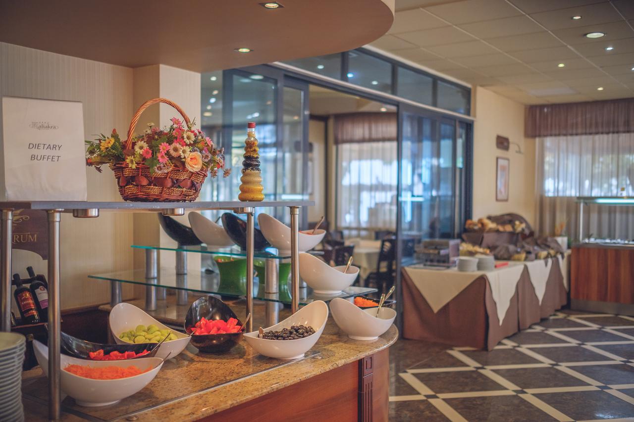 Elpida Hotel โกลเดน แซนส์ ภายนอก รูปภาพ